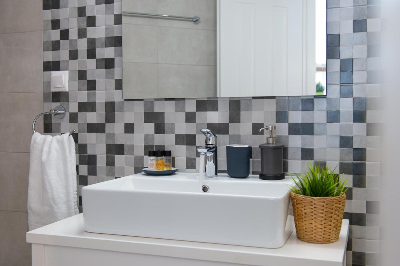 Grey House Villa Exambela Ngoại thất bức ảnh