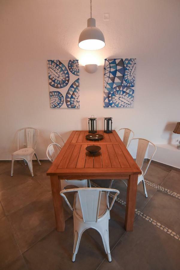 Grey House Villa Exambela Ngoại thất bức ảnh